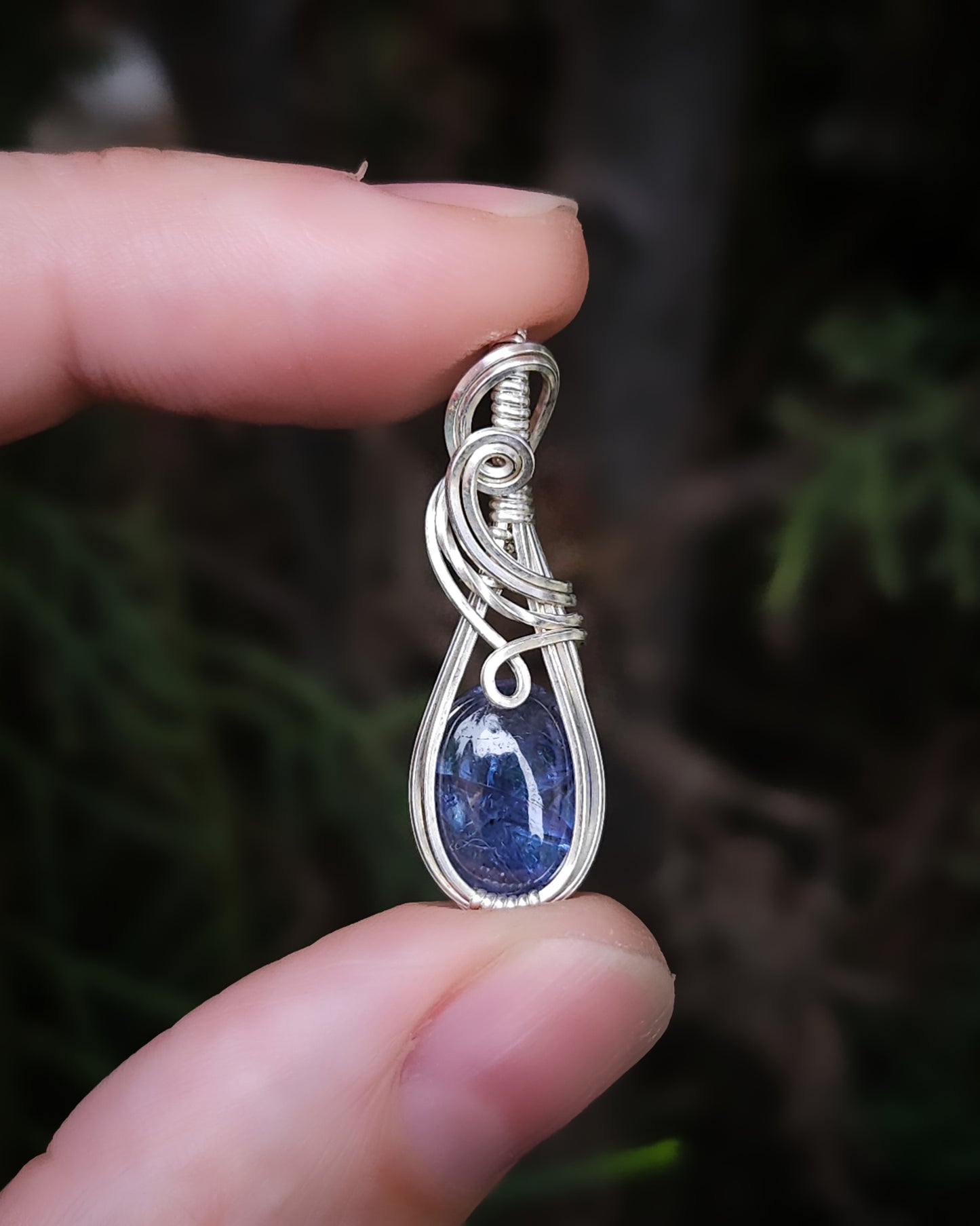 Tanzanite 925 sterling silver wire wrap (PRE-ORDER / half deposit of 70)