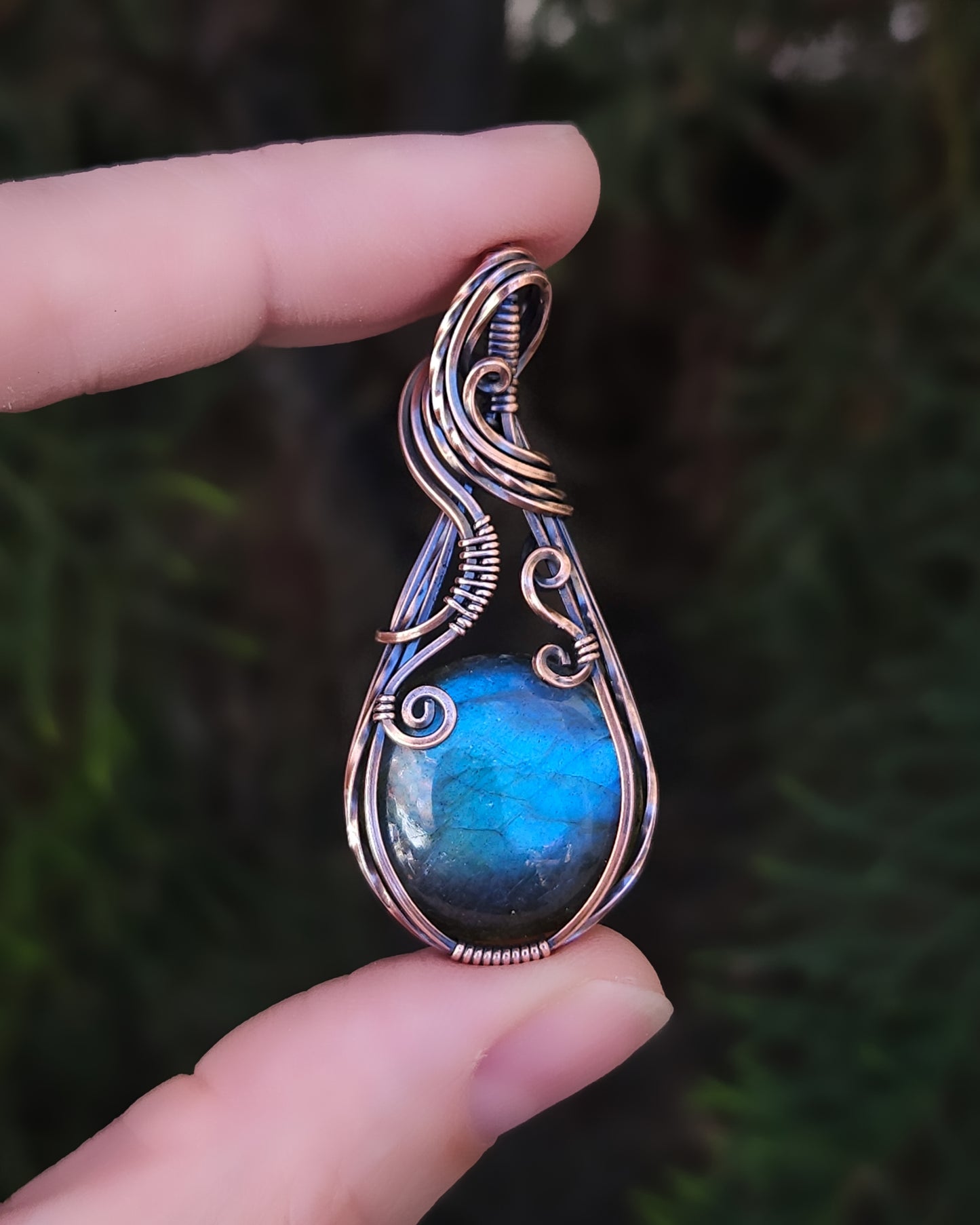 Labradoriet antiek koper wire wrap hanger (PRE-ORDER / de helft aanbetaling van 75)