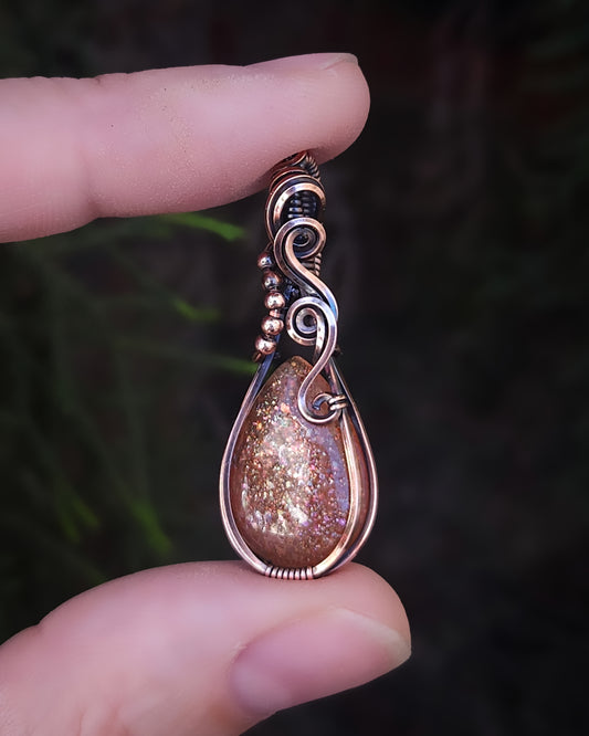 Confetti zonnesteen koper wire wrap hanger