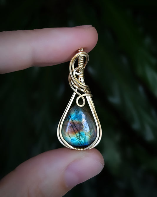 Labradoriet 14k goldfill wire wrap hanger