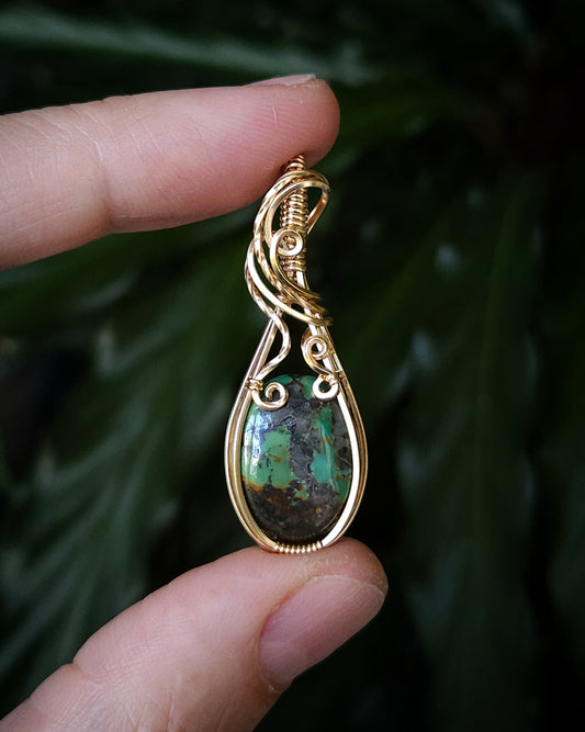 Turkoois 14k goldfill wire wrap hanger